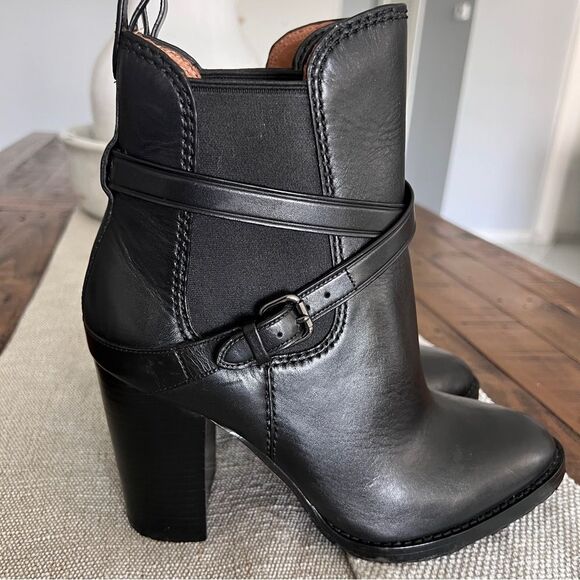 COACH Jackson Leather Ankle Boots
Size 10 - Picture 6 of 10